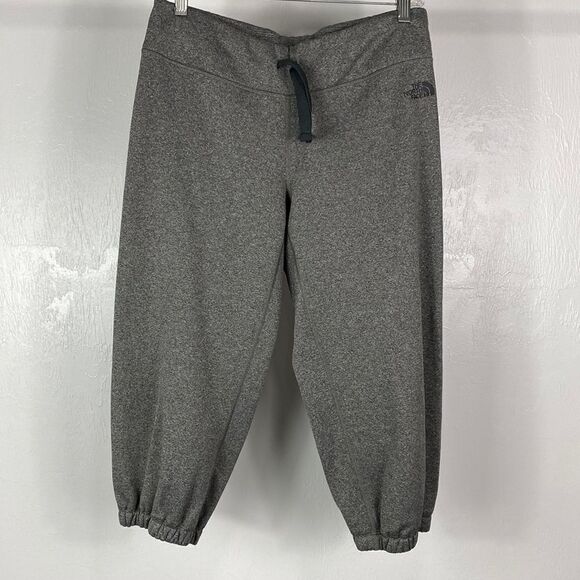 The North Face Gray Cropped Jogger Sweatpants with Drawstring Waist size M - Picture 1 of 9
